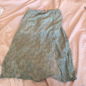 Princess Polly “lily skirt” midi length size 4 with slit